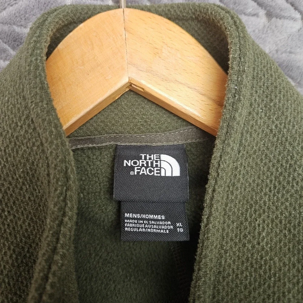 The North Face Men's Dark Green 1/2 Zip Long Sleeve‎ Pullover Men's Size XL